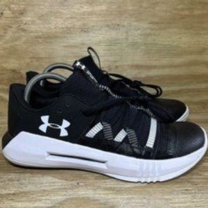 Womens Volleyball Shoes and Knee Pads